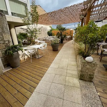 Restaurant De L'ecu 2* Jonzac