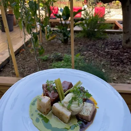 Hotel Restaurant De L'ecu Jonzac