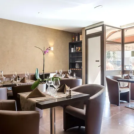 Restaurant De L'ecu Hotel