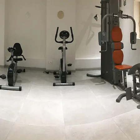 Hotel Restaurant De L'ecu Jonzac