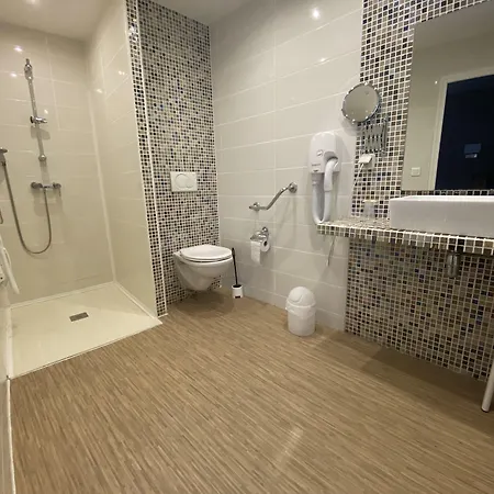 Restaurant De L'ecu 2* Jonzac