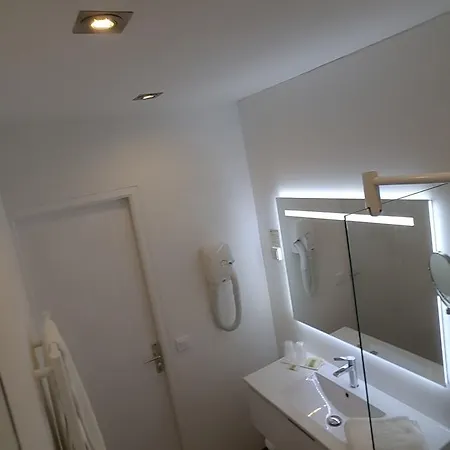 Hotel Restaurant De L'ecu Jonzac