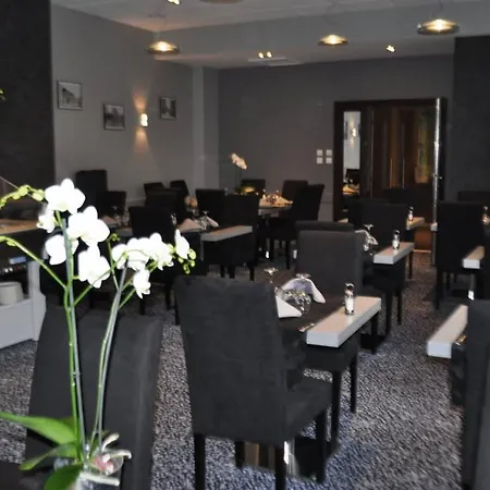 Hotel Restaurant De L'ecu 2*