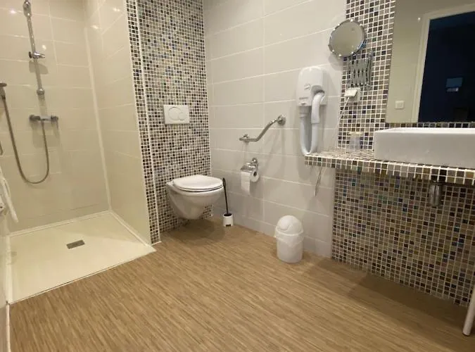 Hotel Restaurant De L'ecu 2*