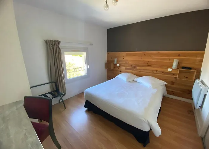 Restaurant De L'ecu 2* Jonzac