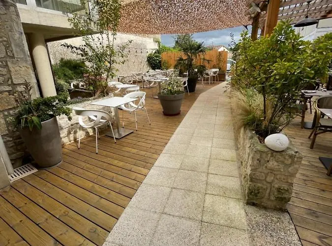 Restaurant De L'ecu 2* Jonzac