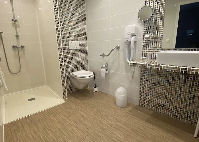 Restaurant De L'ecu 2* Jonzac