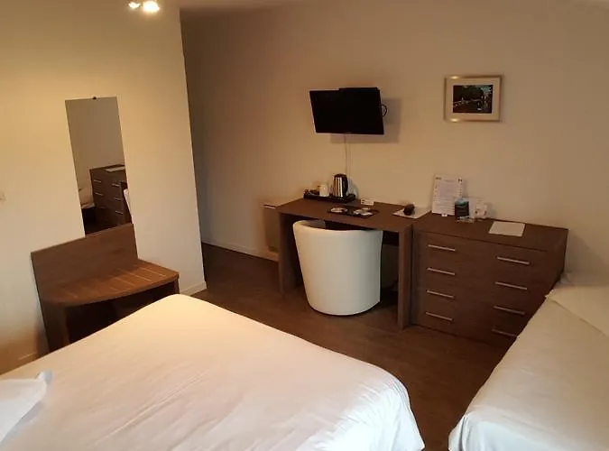 Hotel Restaurant De L'ecu Jonzac